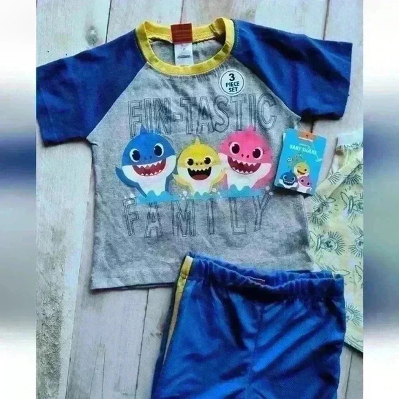 Baby Shark Family 3pc Boys Toddler Pajama Shorts Set Outfit Size 12M NWT - Picture 3 of 6